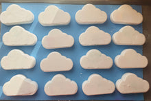Load image into Gallery viewer, Rainbow OR Cloud Colour Surprise Bath Bomb