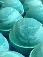 Load image into Gallery viewer, Avocado & Mint Bath Bomb