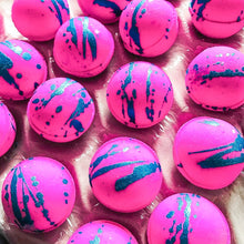 Load image into Gallery viewer, Fantasy- 80 gram foaming bath bomb