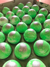 Load image into Gallery viewer, Crushed Lime and Sea Salt 80 gram bath bomb