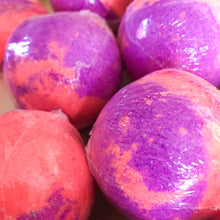 Load image into Gallery viewer, Flower Drum Bath Bomb