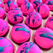 Load image into Gallery viewer, Fantasy- 80 gram foaming bath bomb