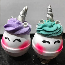 Load image into Gallery viewer, UNICORN  Colour Surprise Bath Bomb