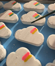 Load image into Gallery viewer, Rainbow OR Cloud Colour Surprise Bath Bomb
