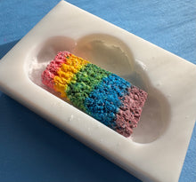 Load image into Gallery viewer, Rainbow OR Cloud Colour Surprise Bath Bomb
