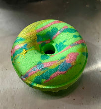 Load image into Gallery viewer, Donut Bath Bomb 125grams
