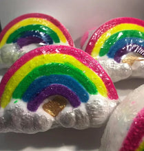 Load image into Gallery viewer, Rainbow OR Cloud Colour Surprise Bath Bomb
