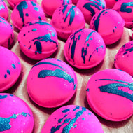 Fantasy- 80 gram foaming bath bomb