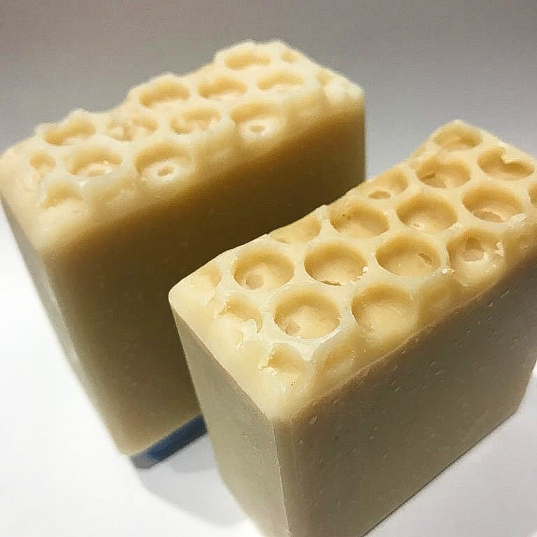 Goats Milk & Manuka Honey Luxury Handmade Soap