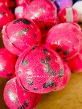 Load image into Gallery viewer, RED FROGS 80gram Bath Bomb

